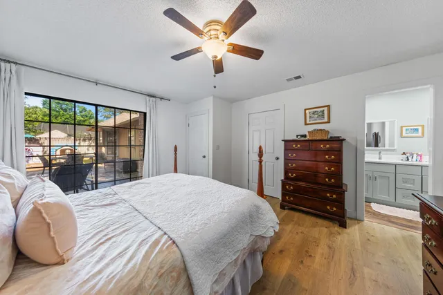 $469,900 | 207 Oakwood Circle, Niceville, FL 32578