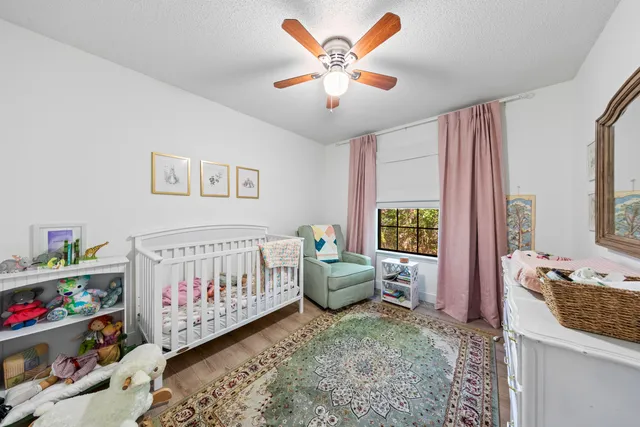 $469,900 | 207 Oakwood Circle, Niceville, FL 32578