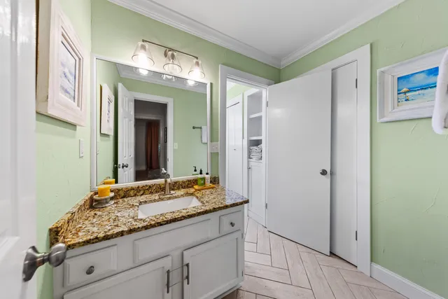 $469,900 | 207 Oakwood Circle, Niceville, FL 32578