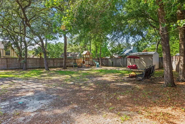 $469,900 | 207 Oakwood Circle, Niceville, FL 32578
