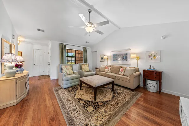 $469,900 | 207 Oakwood Circle, Niceville, FL 32578