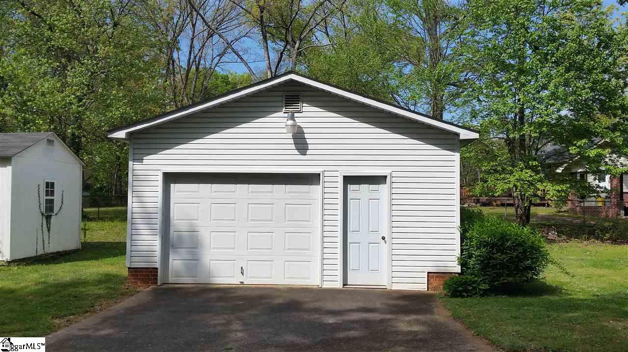 1614 Hudson Road Greer, SC 29650 - Photo 30 of 35 Gallery Image 30