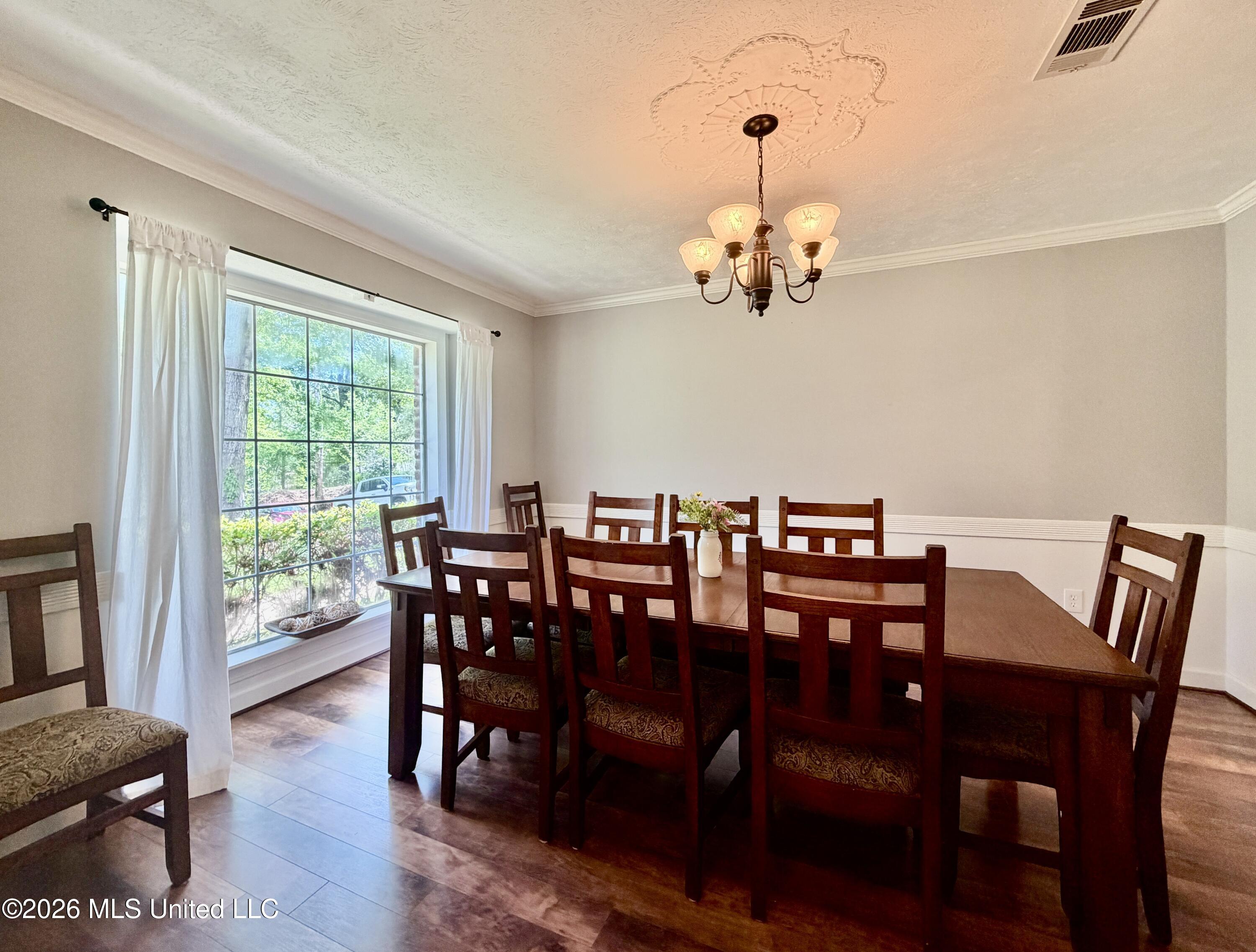 218 Gillespie Circle Raymond, MS 39154 - Photo 11 of 42 gillformaldiningfour2160