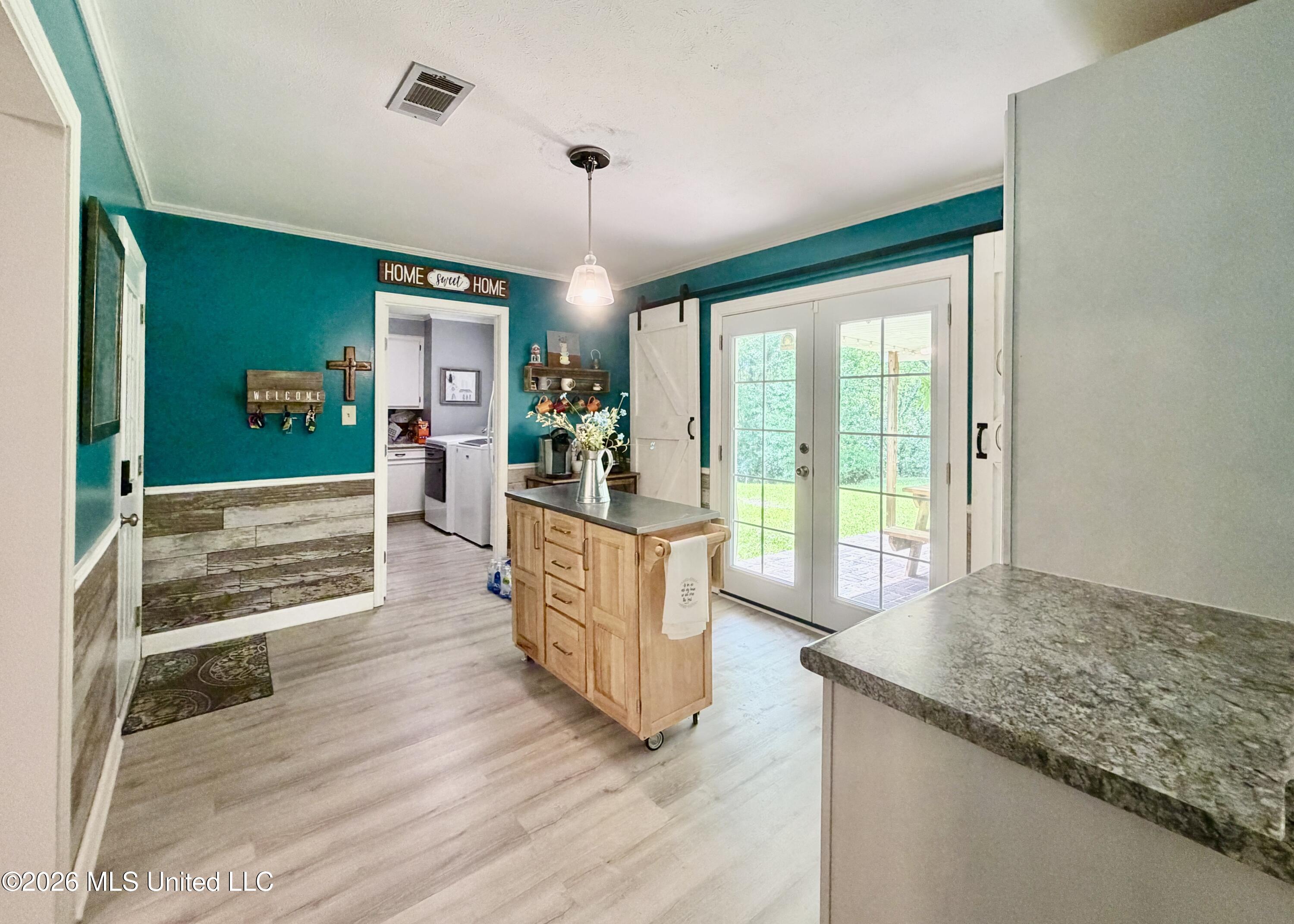 218 Gillespie Circle Raymond, MS 39154 - Photo 18 of 42 gillbreakfast2178