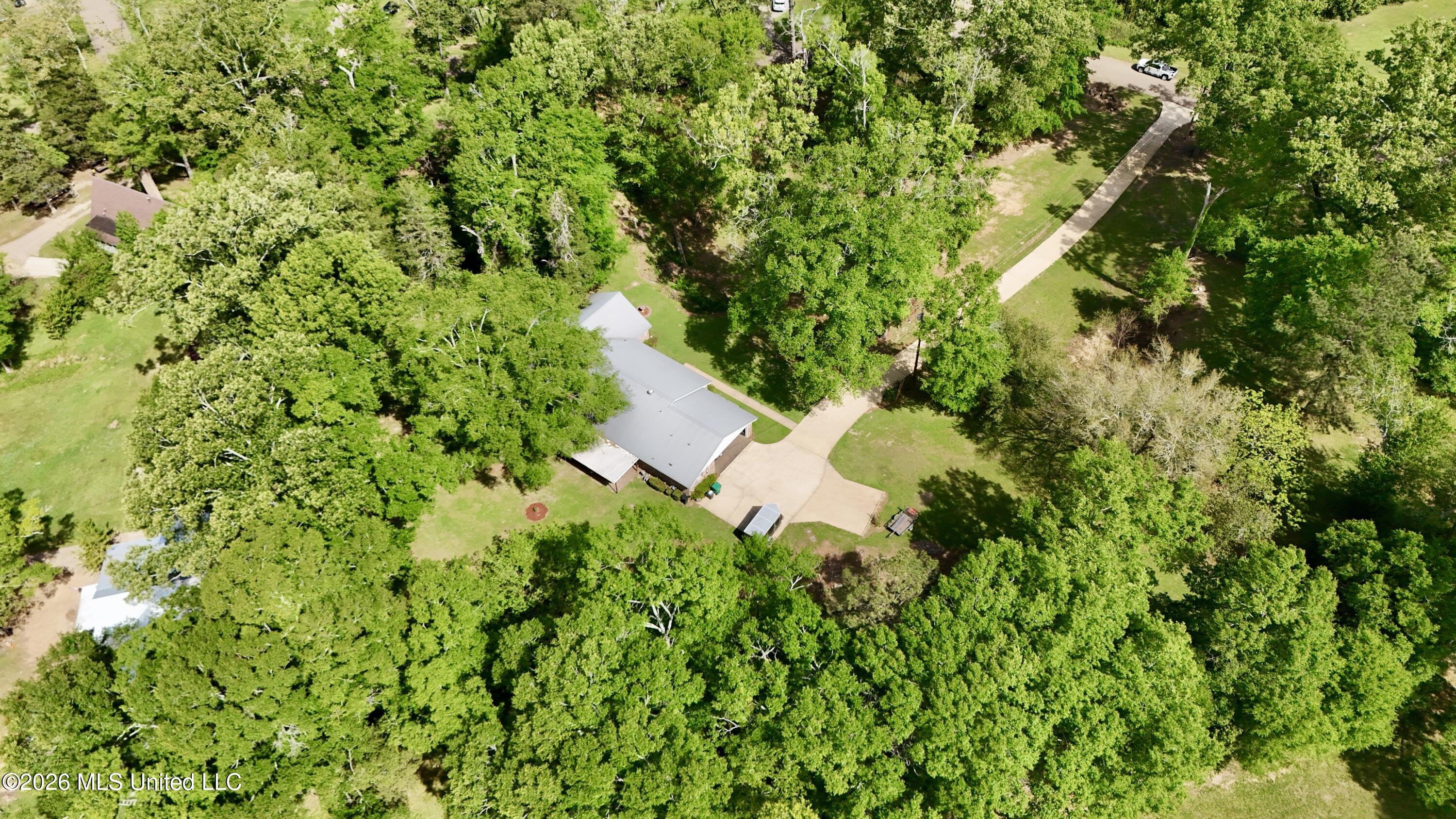 218 Gillespie Circle Raymond, MS 39154 - Photo 33 of 42 gillaerail2