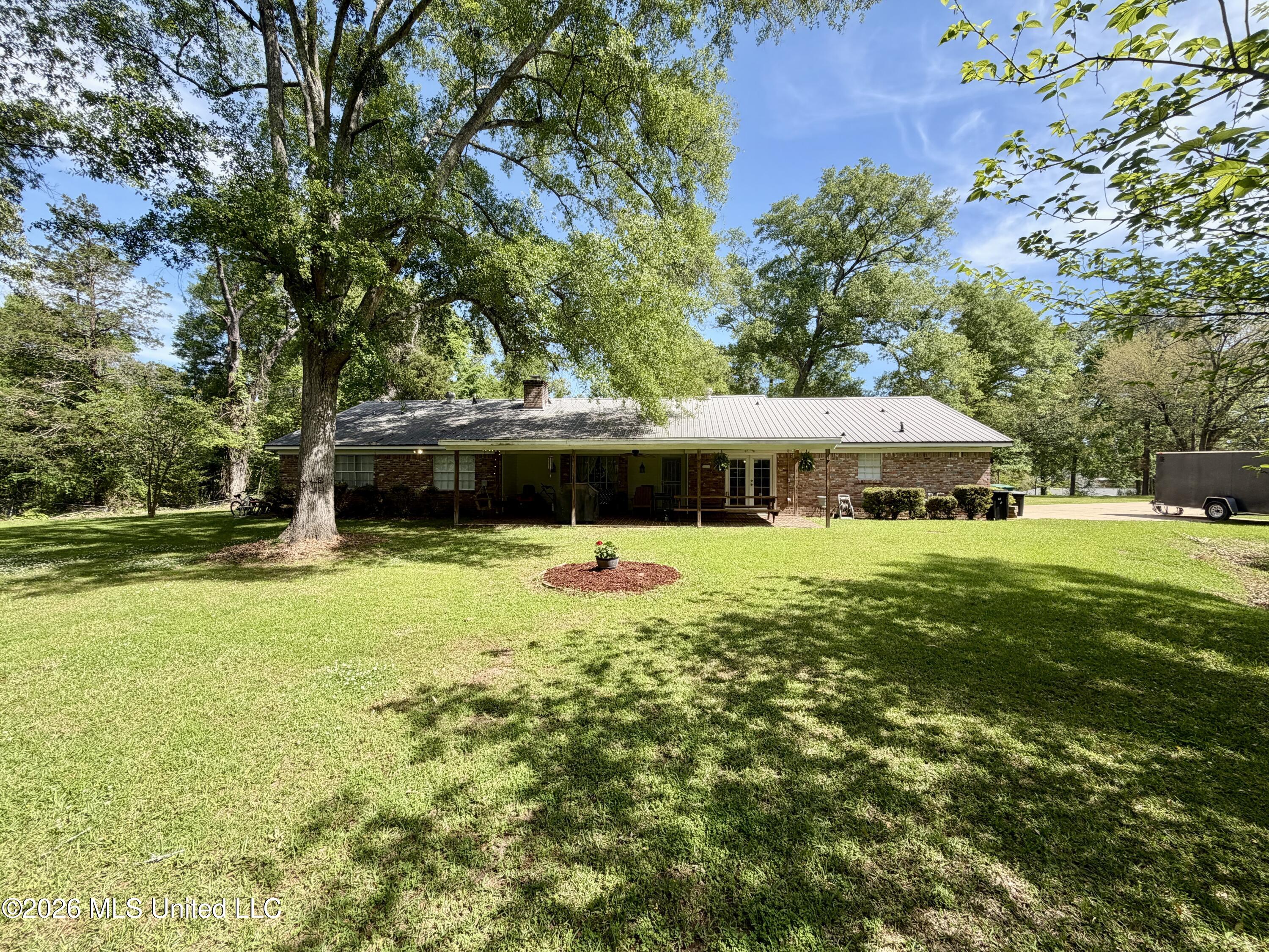 218 Gillespie Circle Raymond, MS 39154 - Photo 6 of 42 gillbackofhome1