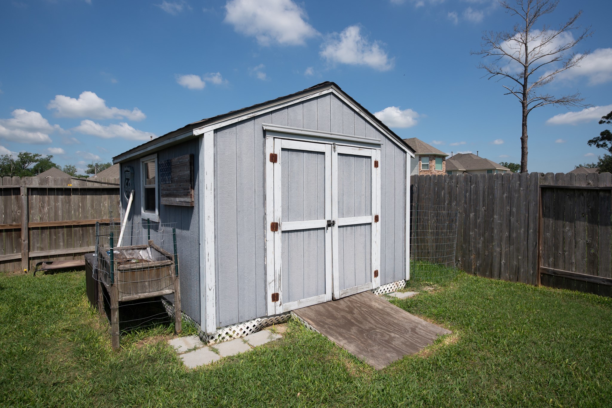 1283 Laurel Lane Angleton, TX 77515 - Photo 35 of 40 10 x 12 storage shed