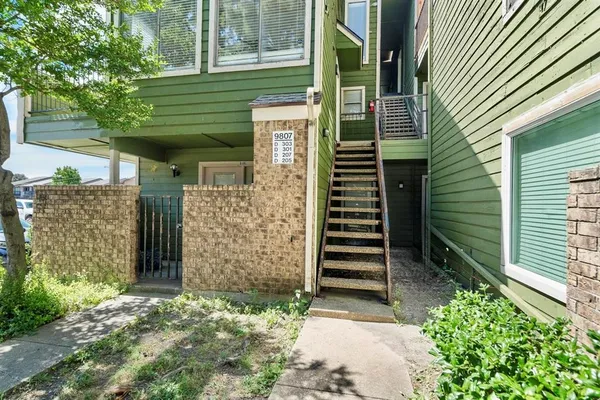 $1,500 | 9807 Walnut Street, Unit D205, Dallas, TX 75243
