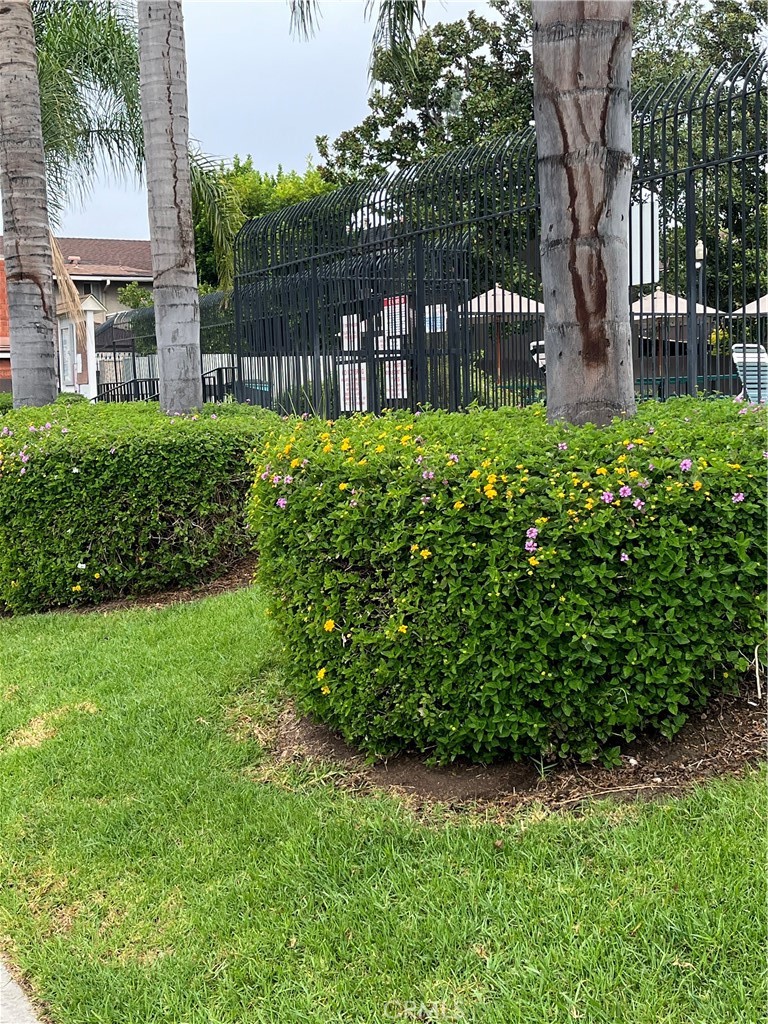 3073 Gladstone Street, Unit 4 Pomona, CA 91767 - Photo 2 of 10 a garden view