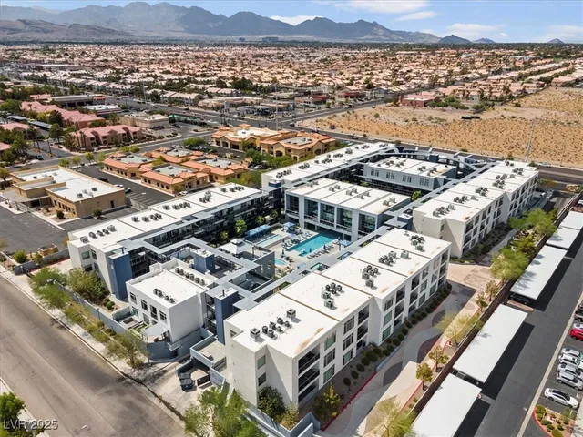 $2,495 | 8925 West Flamingo Road, Unit 120, Las Vegas, NV 89147