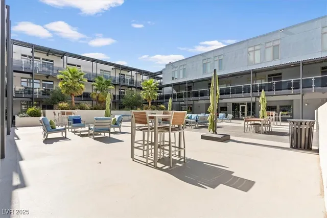 $2,495 | 8925 West Flamingo Road, Unit 120, Las Vegas, NV 89147