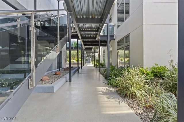 $2,495 | 8925 West Flamingo Road, Unit 120, Las Vegas, NV 89147