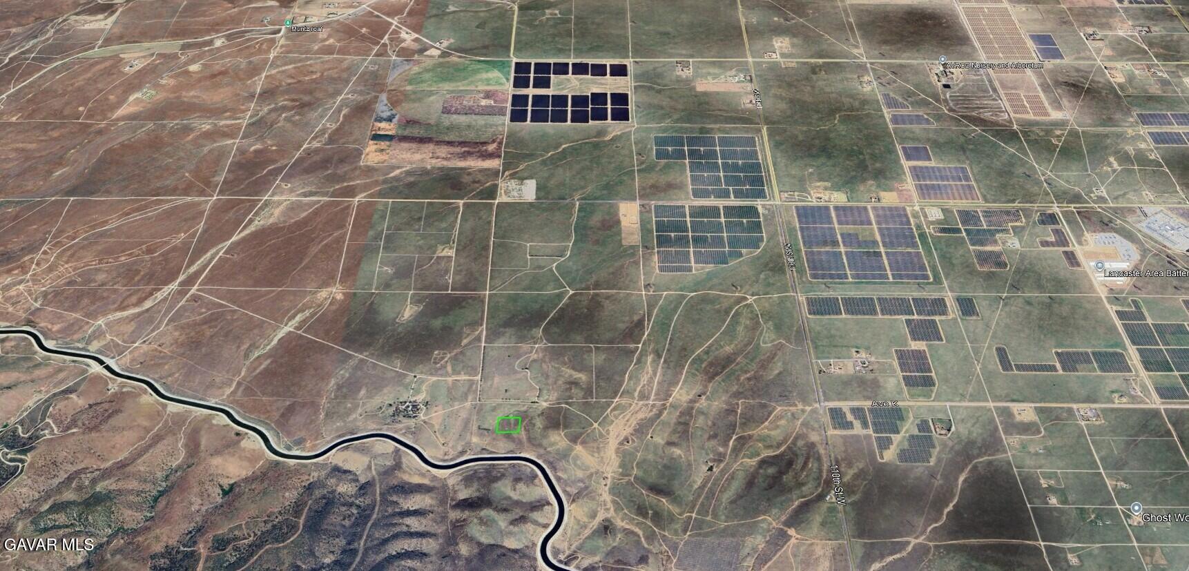 K2 And 118th Street West Lancaster, CA 93536 - Photo 6 of 11 a bathroom with a shower