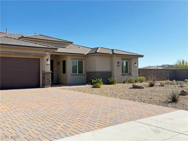 $5,500 | 8480 Warbonnet Way, Las Vegas, NV 89113