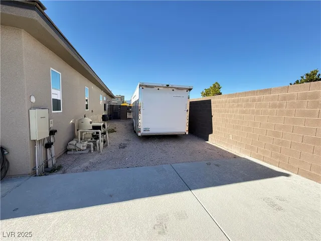 $5,500 | 8480 Warbonnet Way, Las Vegas, NV 89113