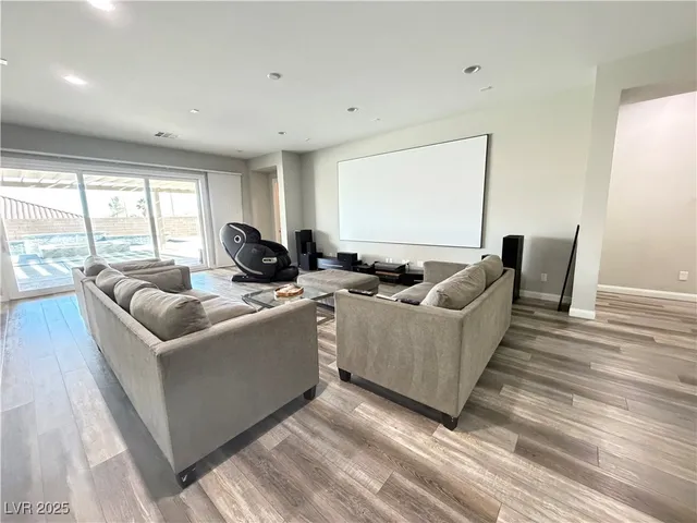 $5,500 | 8480 Warbonnet Way, Las Vegas, NV 89113