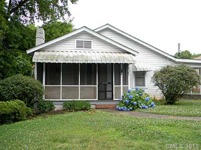 2104 Ashley Road Charlotte, NC 28208 - Photo 1 of 16 Gallery Image 1