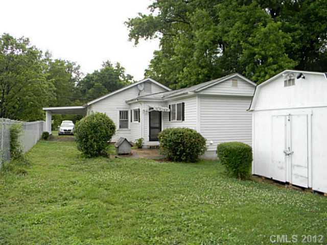 2104 Ashley Road Charlotte, NC 28208 - Photo 2 of 16 Gallery Image 2