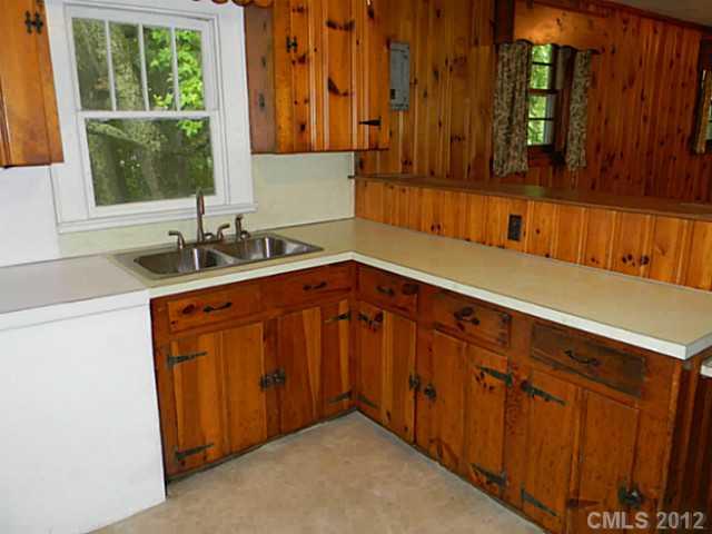 2104 Ashley Road Charlotte, NC 28208 - Photo 13 of 16 Gallery Image 13