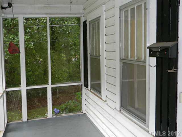2104 Ashley Road Charlotte, NC 28208 - Photo 7 of 16 Gallery Image 7