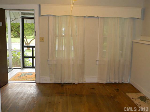 2104 Ashley Road Charlotte, NC 28208 - Photo 9 of 16 Gallery Image 9