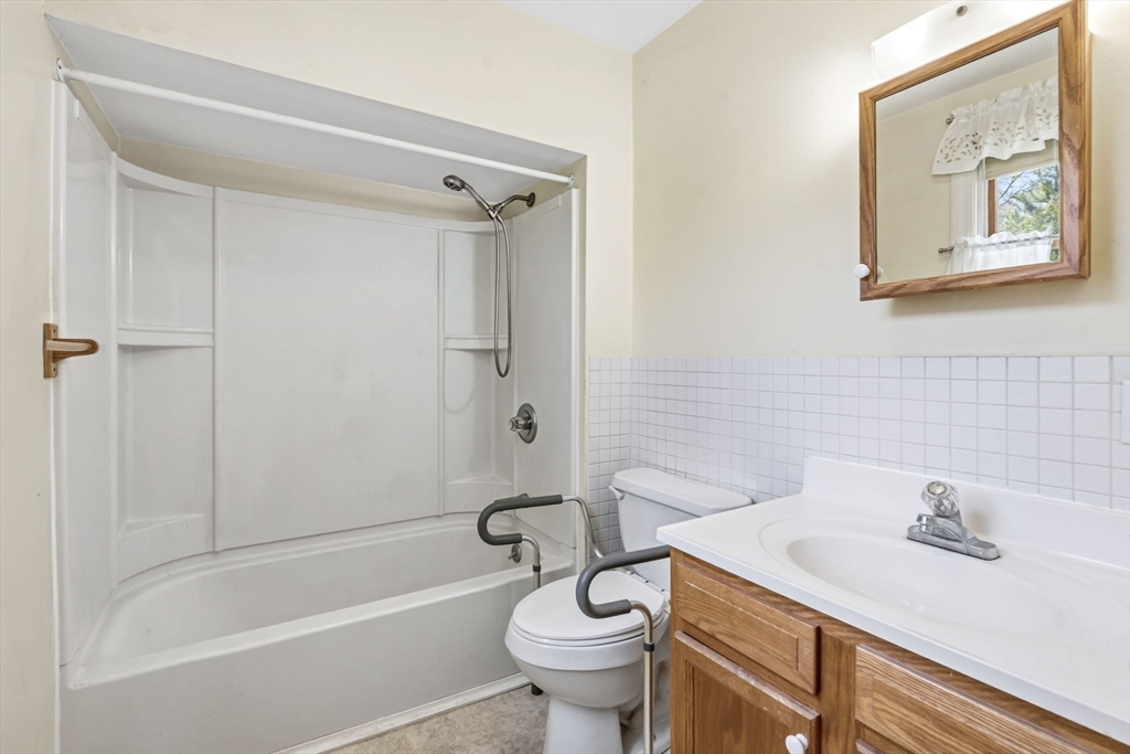17 Moose Brook Road Southampton, MA 01073 - Photo 22 of 38 a bathroom with a sink a toilet and a bathtub
