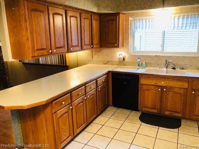 5906 Wedgewood Road Canton, MI 48187 - Photo 6 of 34