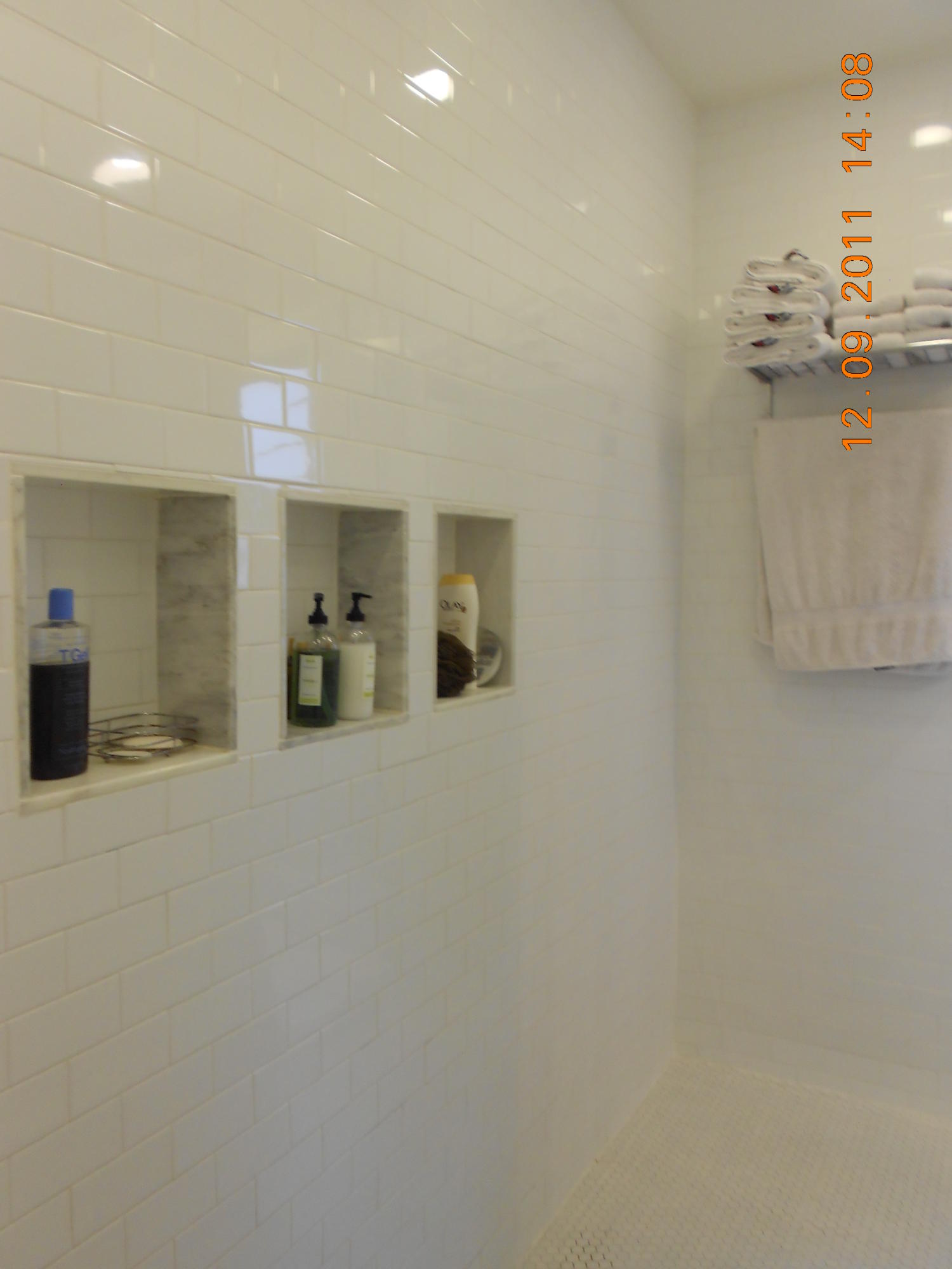 818 Avon Road West Palm Beach, FL 33401 - Photo 13 of 17 Shower