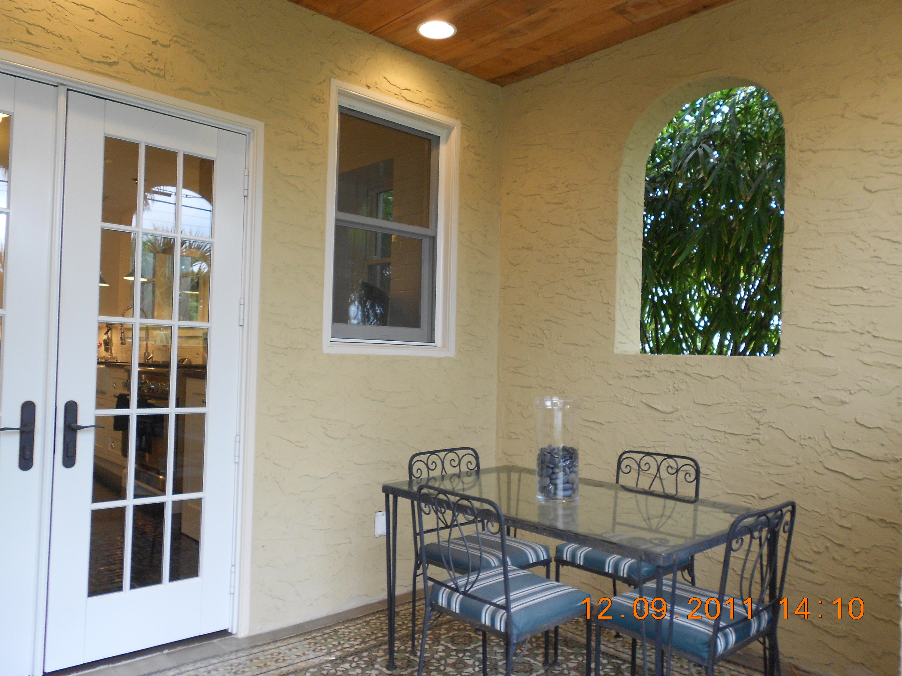 818 Avon Road West Palm Beach, FL 33401 - Photo 15 of 17 Rear loggia