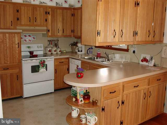 656 South Fileys Road Dillsburg, PA 17019 - Photo 3 of 8 Gallery Image 3