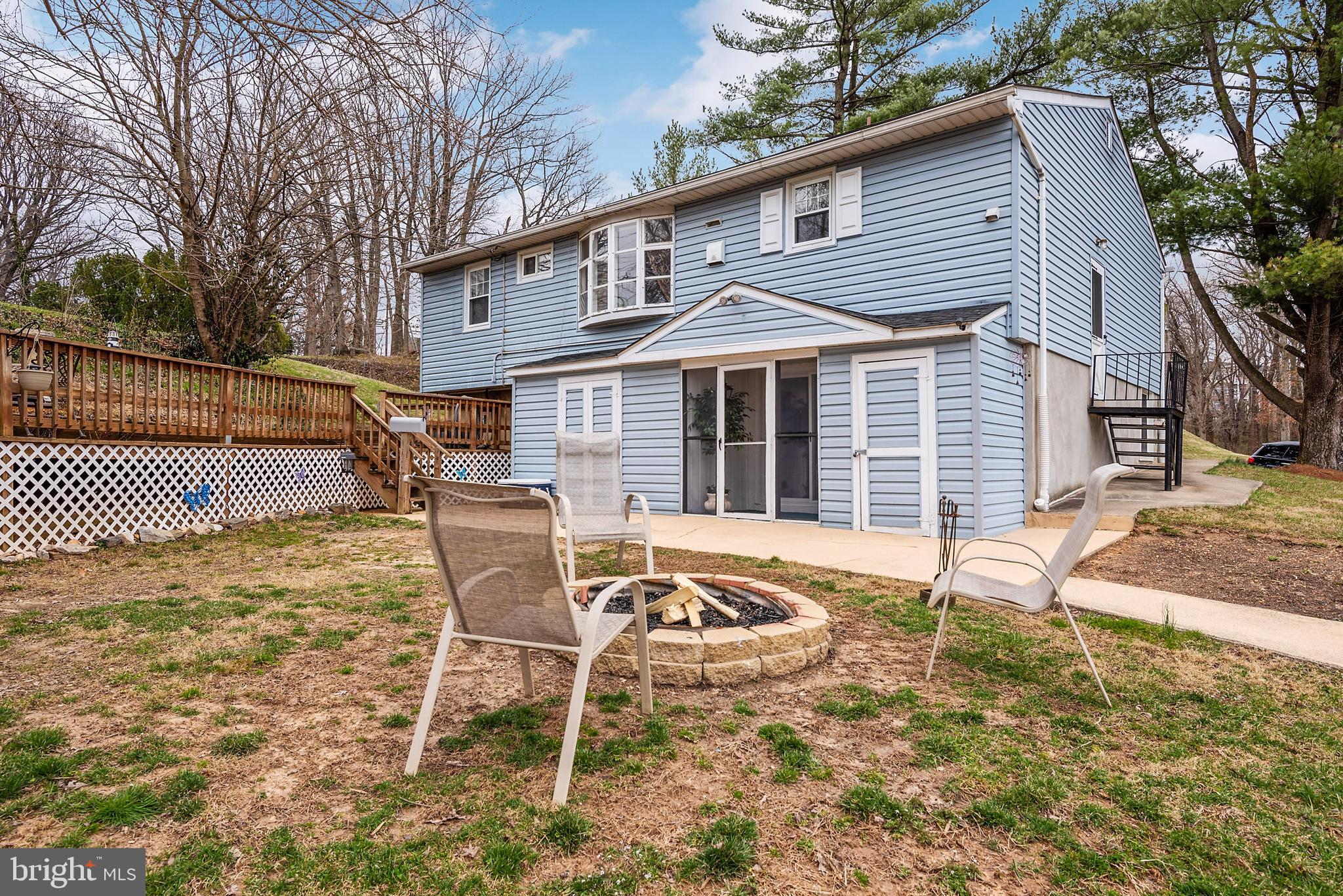 5704 Park Road Baltimore, MD 21225 - Photo 3 of 33 Multiple Decks for outdoor sitting.