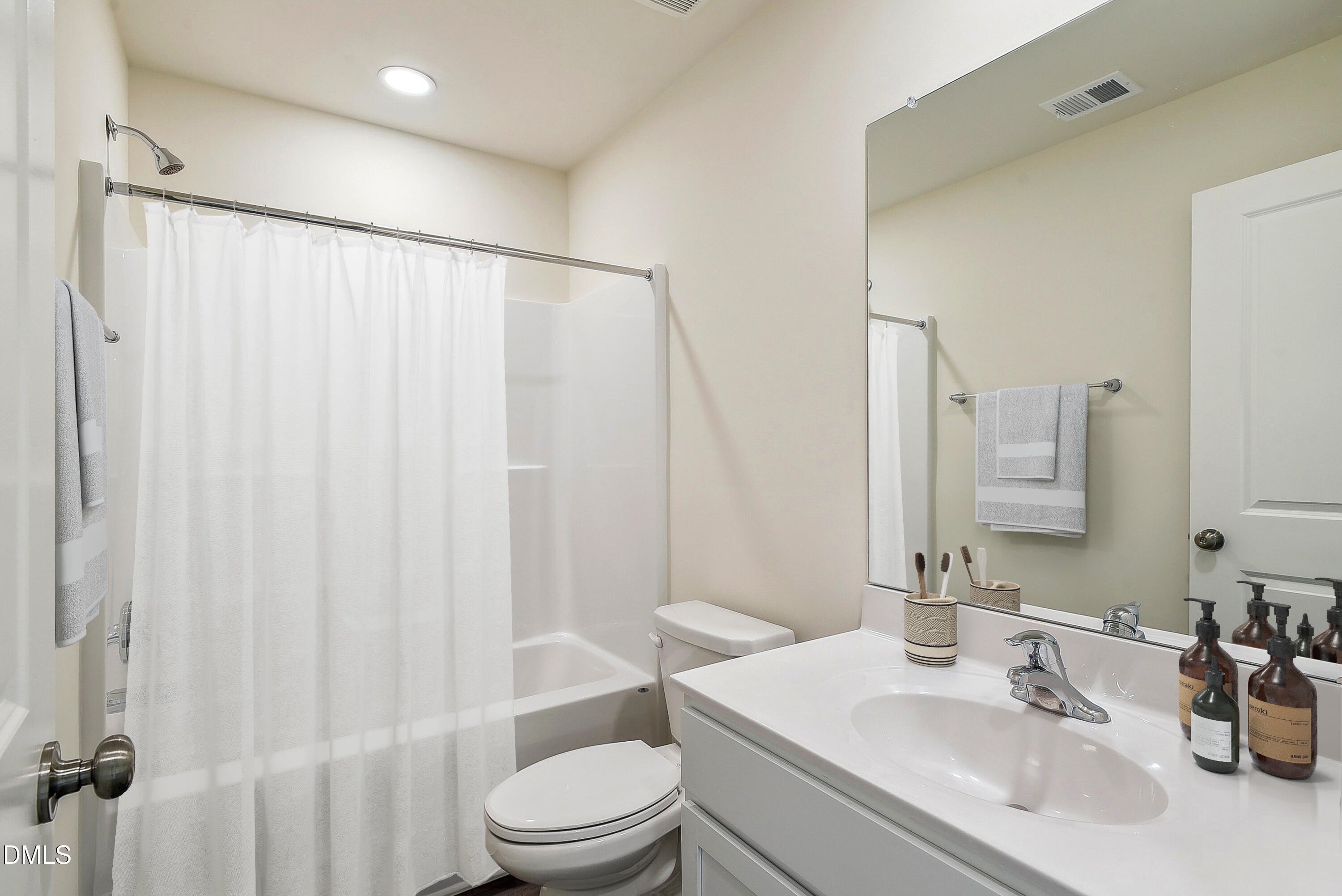 367 Gilliland Road Siler City, NC 27344 - Photo 19 of 31 Triumph -bath