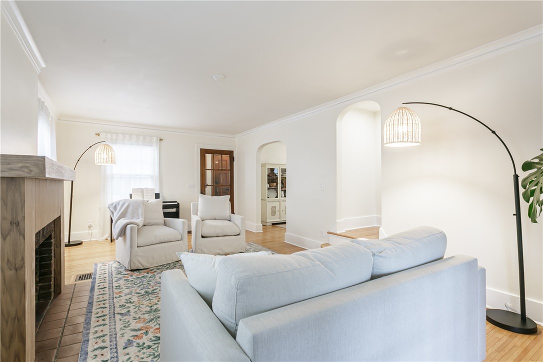 79 Irvington Road Rochester, NY 14620 - Photo 15 of 43