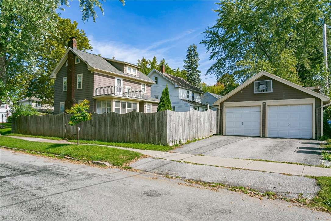 79 Irvington Road Rochester, NY 14620 - Photo 8 of 43