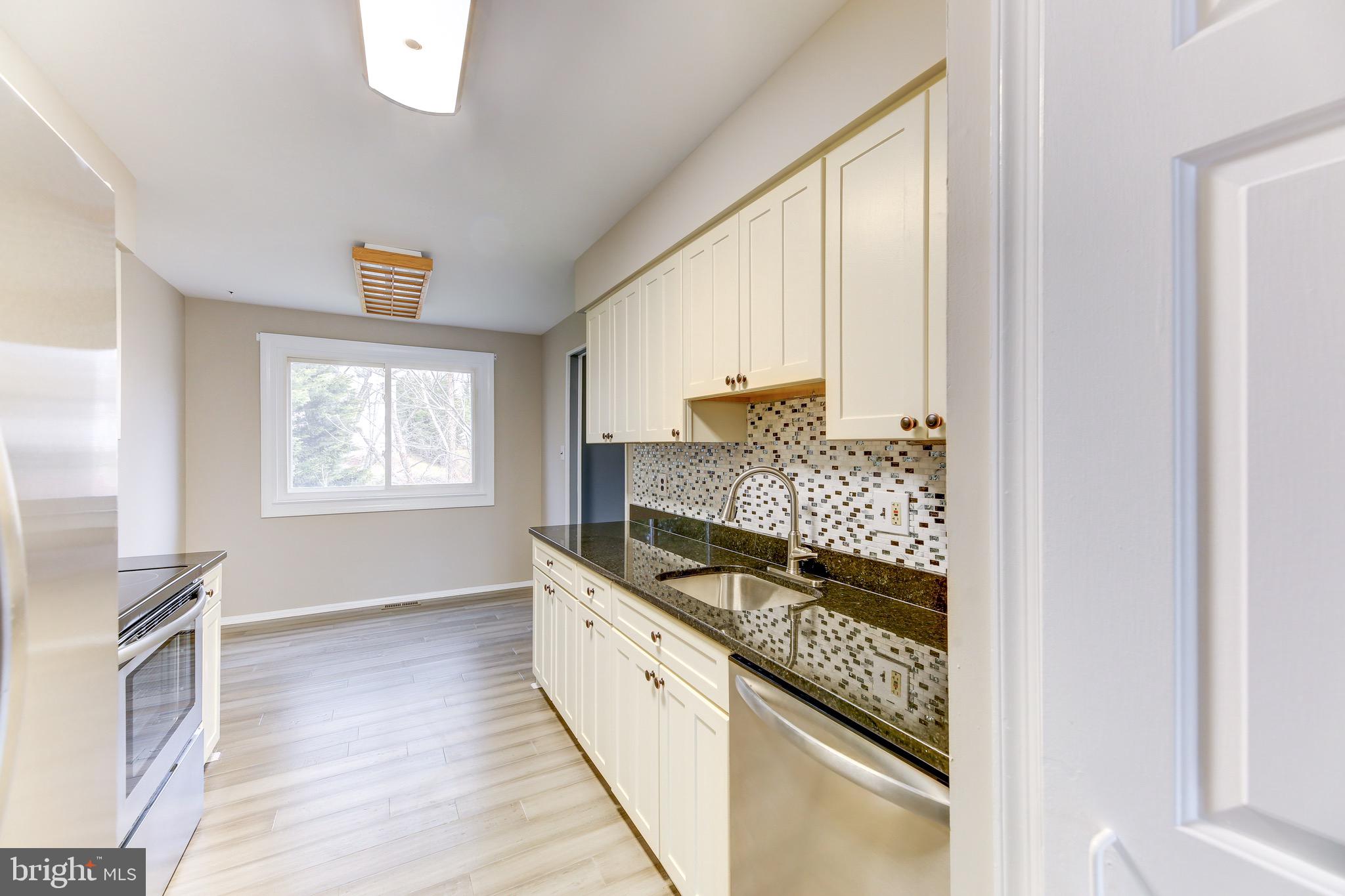 10409 Sweepstakes Road Damascus, MD 20872 - Photo 5 of 35 Gallery Image 5