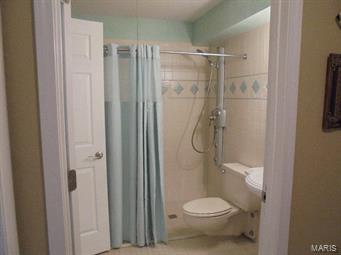 314 Glyn Cagny Road Ballwin, MO 63021 - Photo 14 of 18 Gallery Image 14