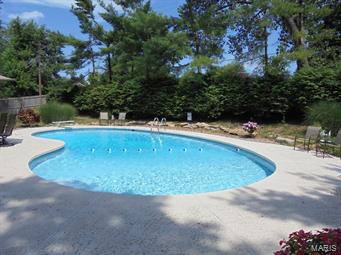 314 Glyn Cagny Road Ballwin, MO 63021 - Photo 3 of 18 Gallery Image 3