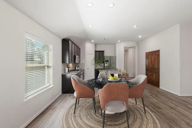 $364,000 | 121 North Cadence Hills Loop, Conroe, TX 77318