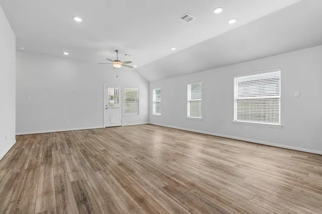 $364,000 | 121 North Cadence Hills Loop, Conroe, TX 77318