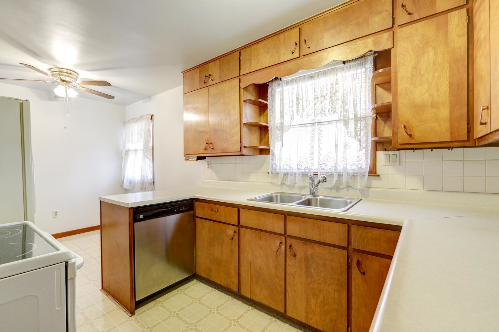 135 Ottawa Road Paxton, IL 60957 - Photo 7 of 21 a bathroom with a sink and a mirror