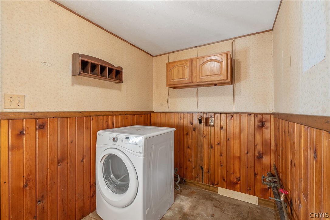 802 Rowlee Road Volney, NY 13126 - Photo 17 of 32 1st Fl laundry!