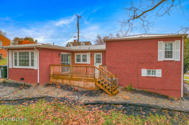 460 Ash Street Morristown, TN 37813 - Photo 8 of 30 Back View