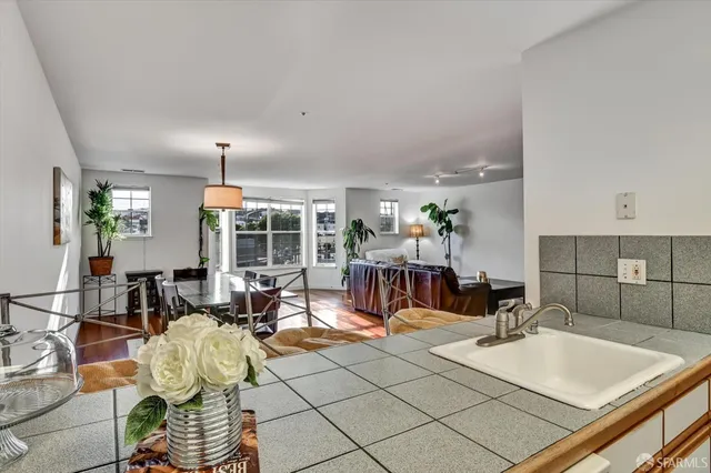 $879,000 | 1678 Wallace Avenue, San Francisco, CA 94124