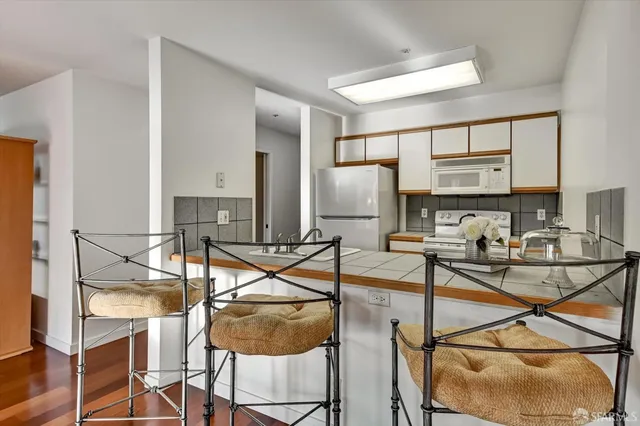 $879,000 | 1678 Wallace Avenue, San Francisco, CA 94124