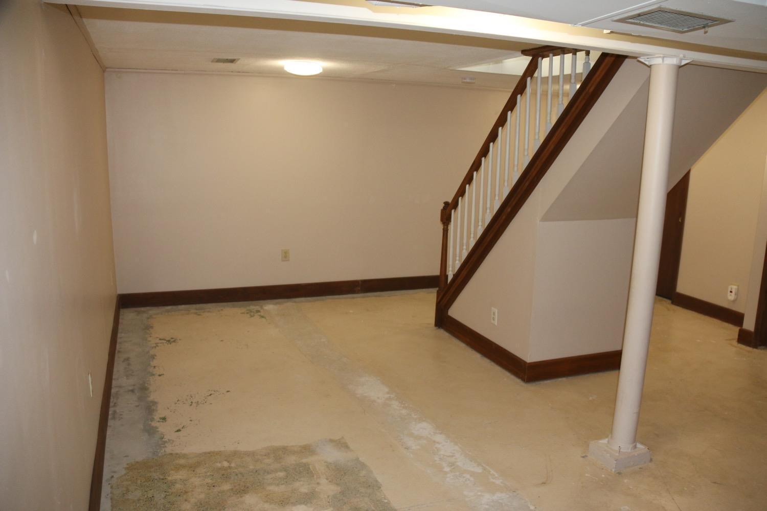 5608 Samver Road Cincinnati, OH 45239 - Photo 26 of 32