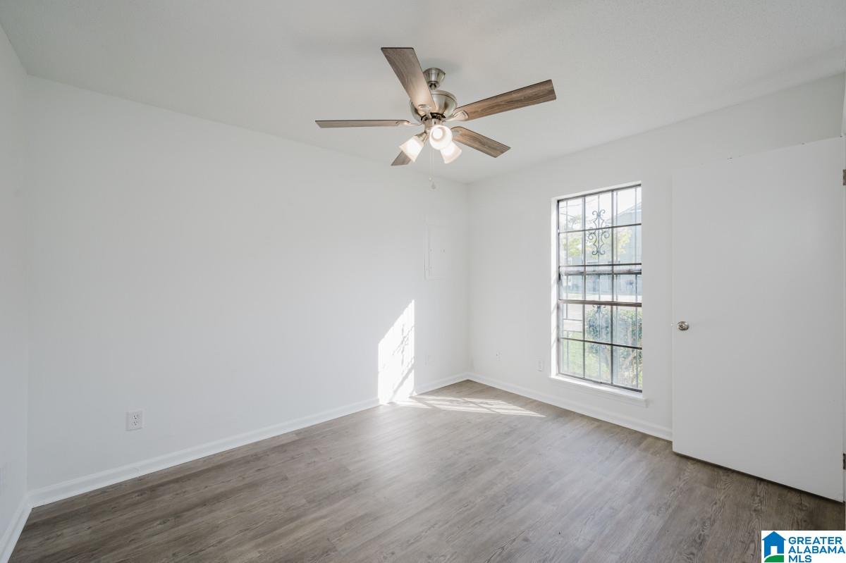 704 18th Way Lane Southwest Birmingham, AL 35211 - Photo 14 of 33