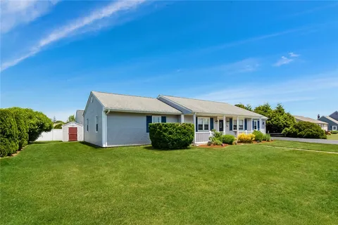 $1,050,000 | 39 Davisville Lane, Narragansett, RI 02882