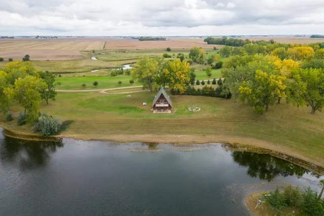 $1,400,000 | 1323 230th Avenue, Fairmont, MN 56031