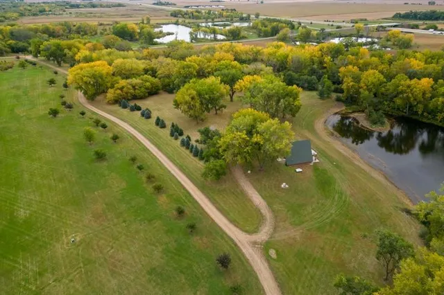 $1,400,000 | 1323 230th Avenue, Fairmont, MN 56031