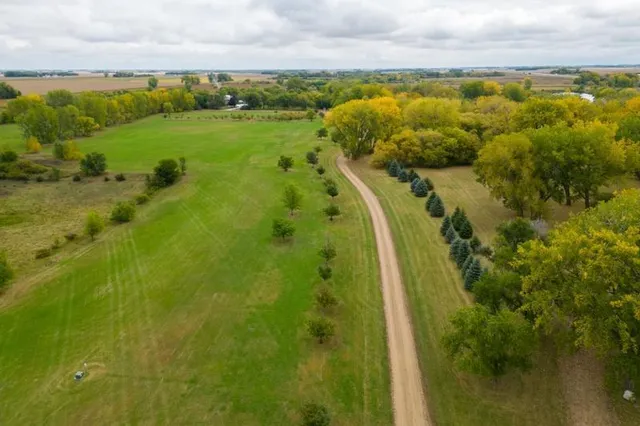 $1,400,000 | 1323 230th Avenue, Fairmont, MN 56031